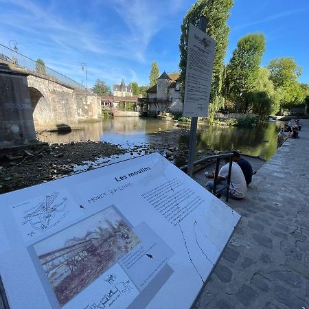 Les Pieds Dans L'Eau - Moret Centre Экстерьер фото