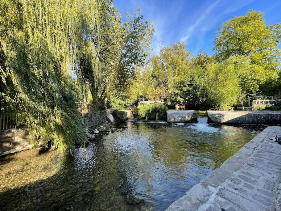 Les Pieds Dans L'Eau - Moret Centre Экстерьер фото